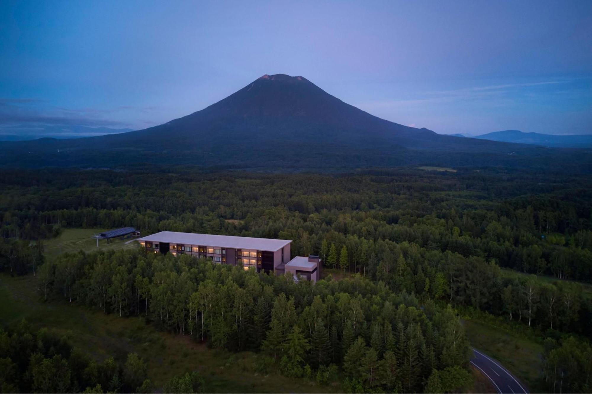 Higashiyama Niseko Village, A Ritz-Carlton Reserve Exterior photo