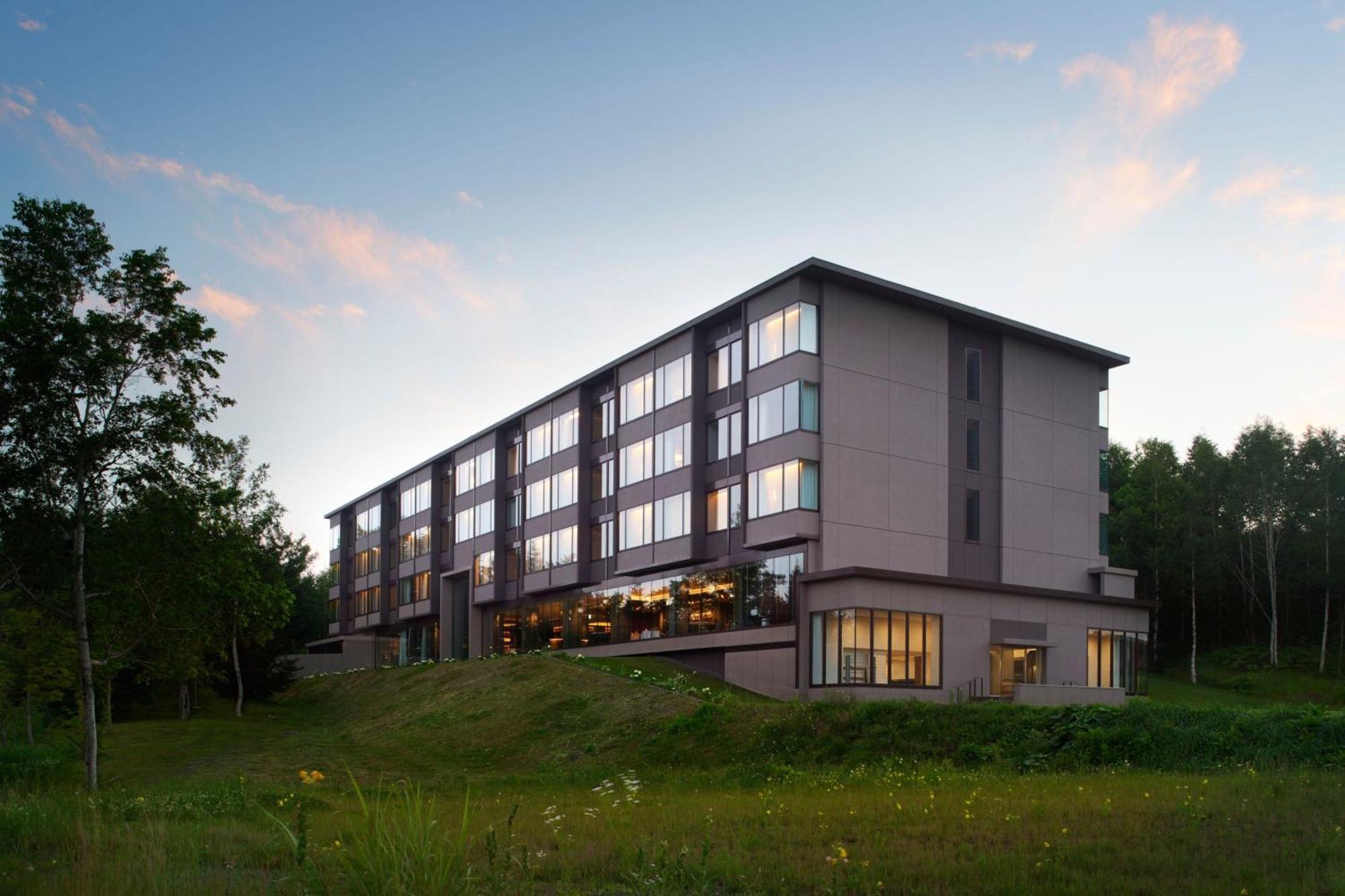 Higashiyama Niseko Village, A Ritz-Carlton Reserve Exterior photo